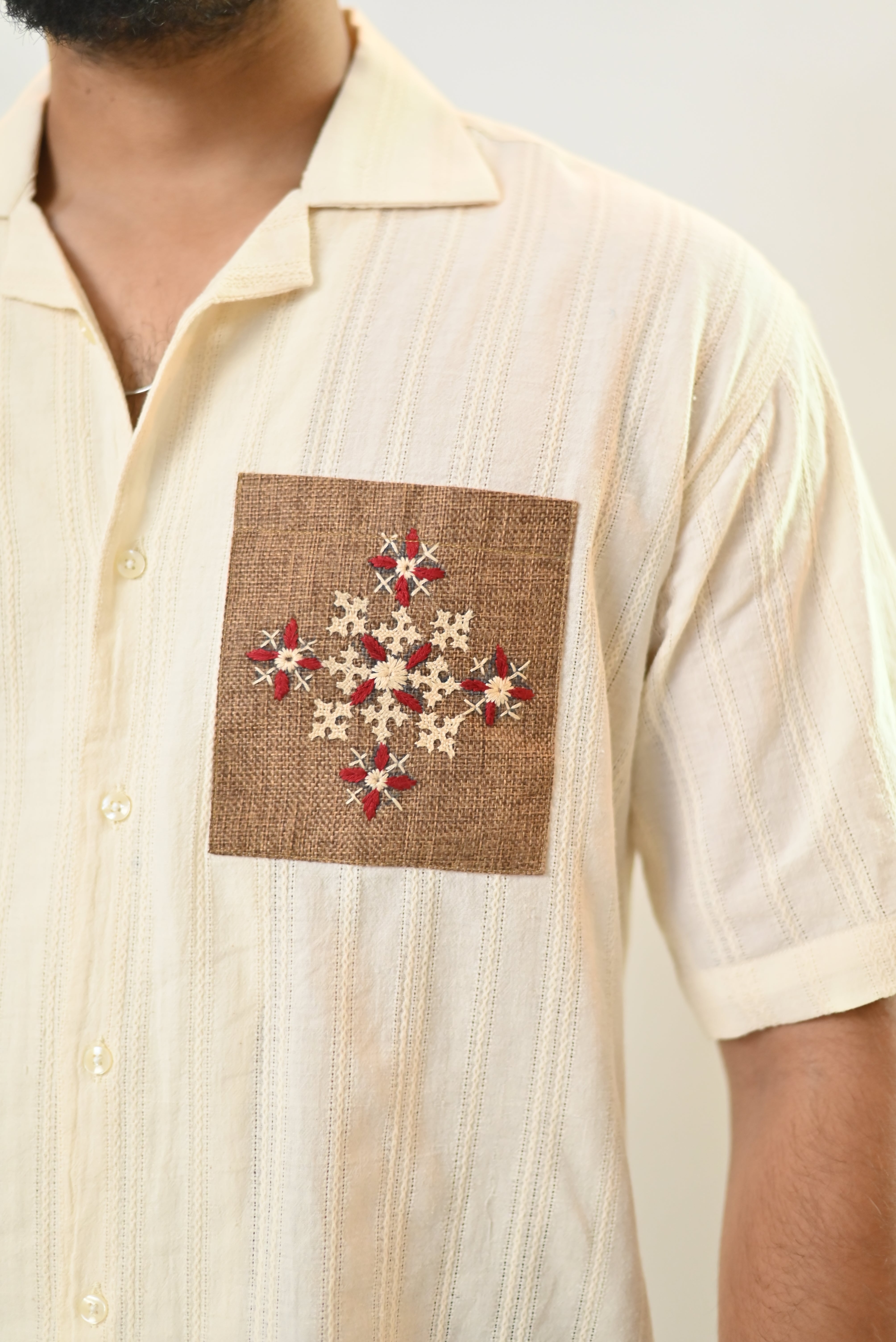 Saaz – Off-White Short-Sleeve Shirt