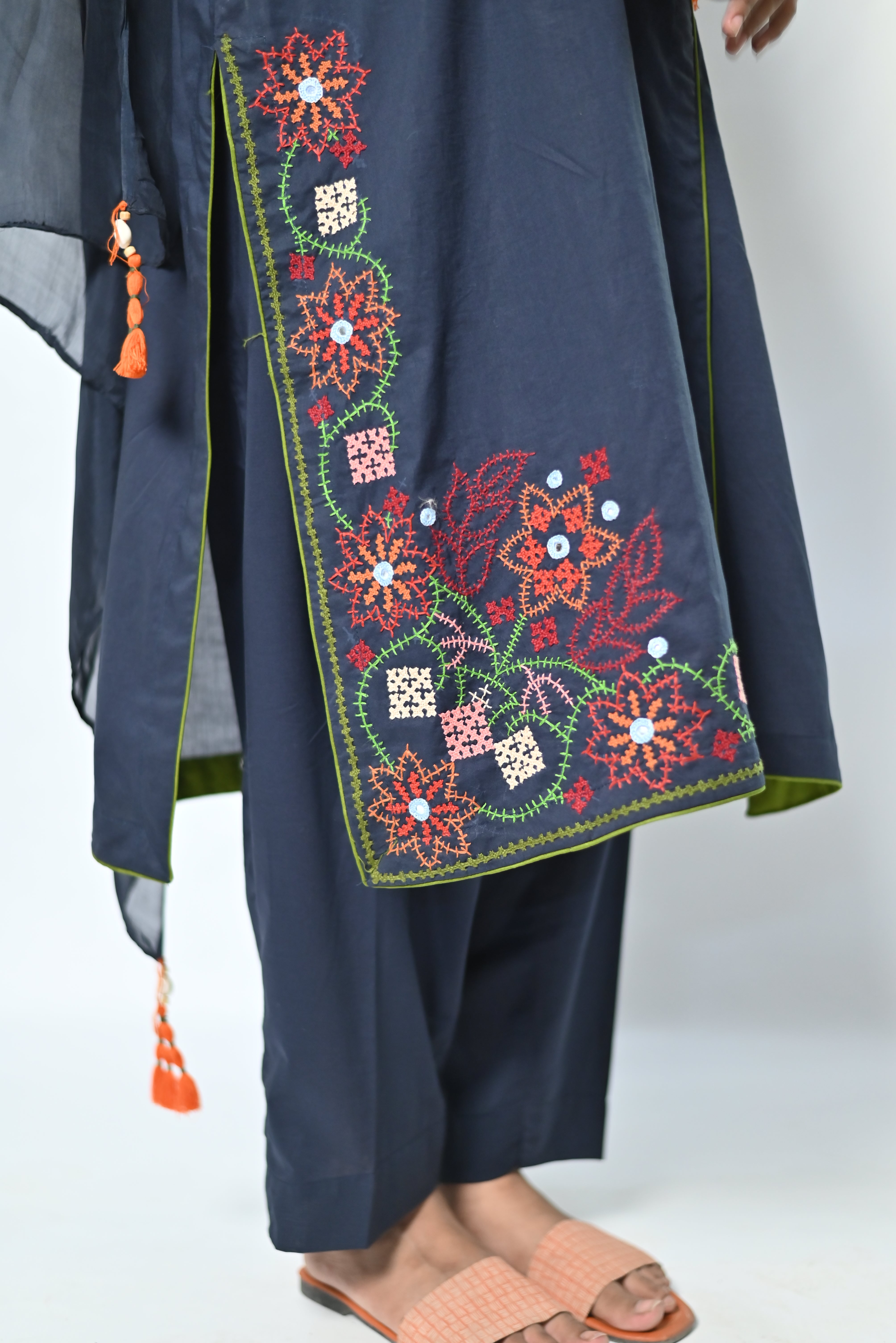 Aangan – Navy Blue Anghrakha