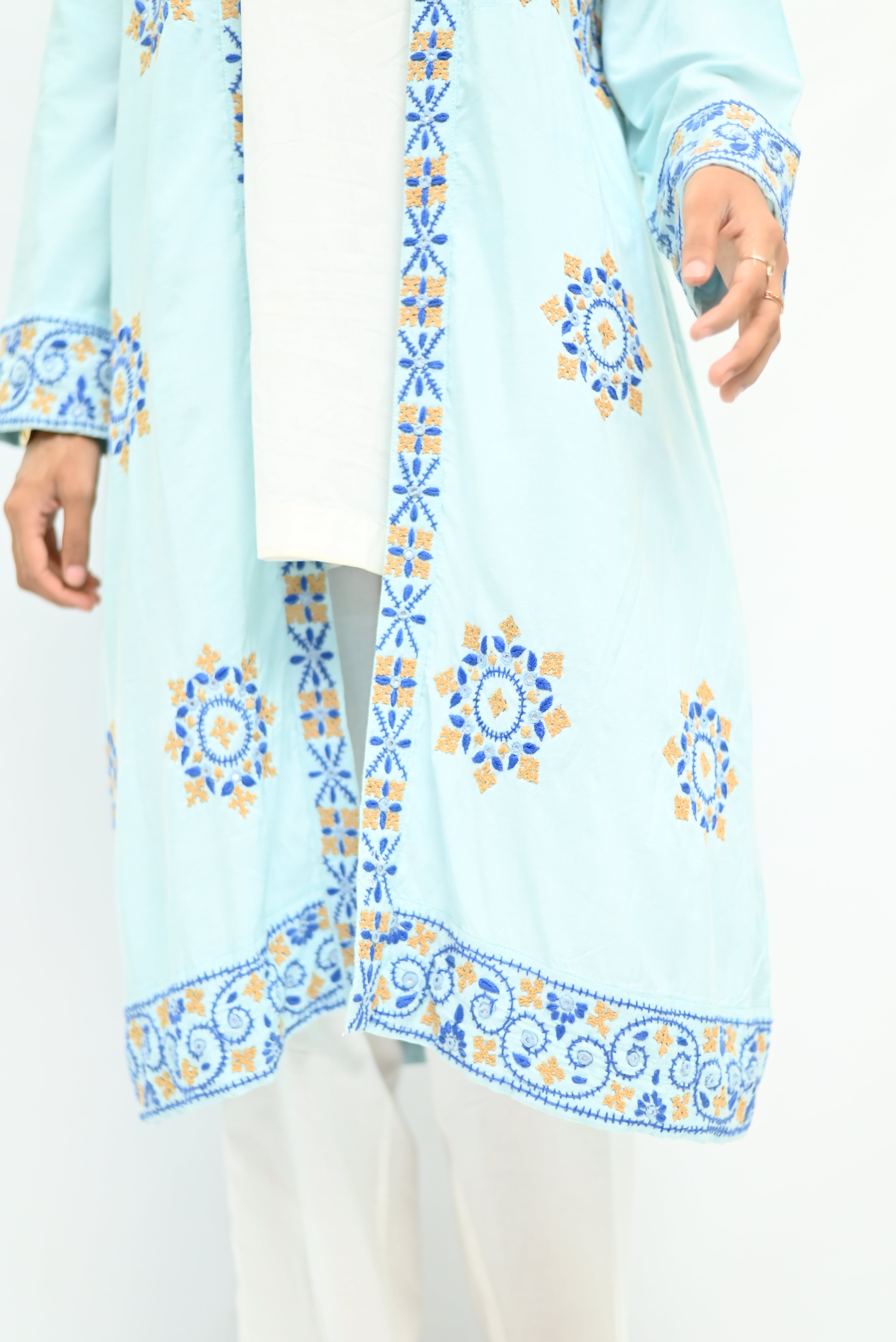 Mehr – Signature Kimono with Embroidery